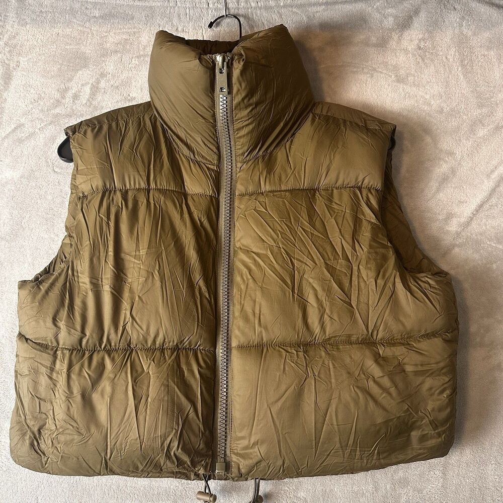 NY Threads Women’s  Green Puffer Vest Full Zip Stand-Up Collar Regular Fit M